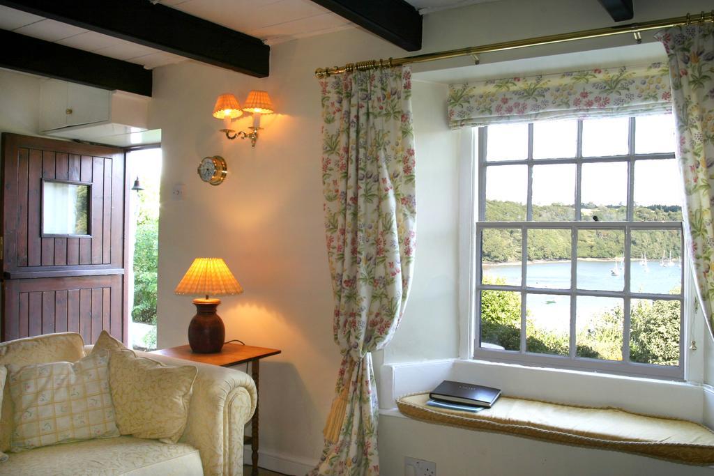 Waterside Holiday Cottages Труро Екстер'єр фото